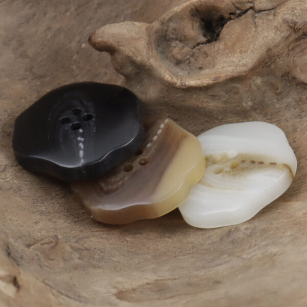 Irregular Lotus-Shaped Four-Hole Resin Buttons for Corduroy Shirts 30pcs - Image 2