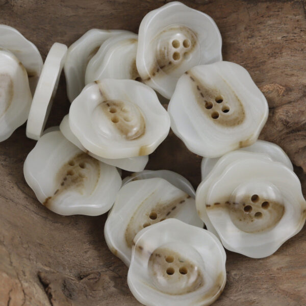 Irregular Lotus-Shaped Four-Hole Resin Buttons for Corduroy Shirts 30pcs - Image 3