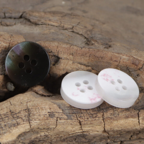 Gear 11.5mm Round 4-Hole Resin Decorative Buttons 50pcs - Lots of Buttons
