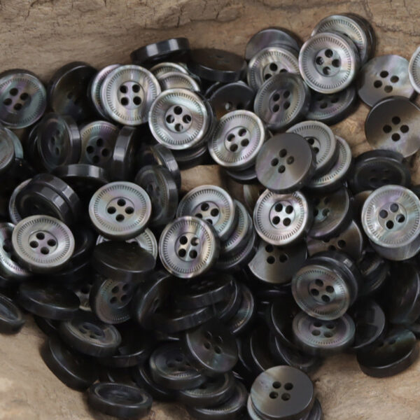 Gear 11.5mm Round 4-Hole Resin Decorative Buttons 50pcs - Lots of Buttons