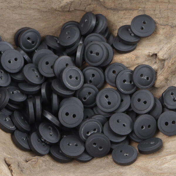 11.5mm Round Black and White Resin Buttons for Casual Shirts 90 Pack - Image 5