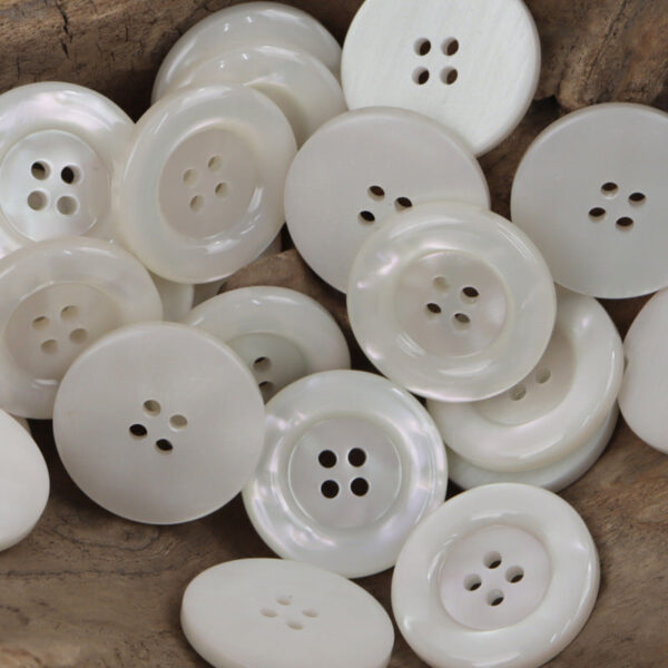 Round-Edged Black and White Light and Shadow Resin Buttons 30pcs - Image 2