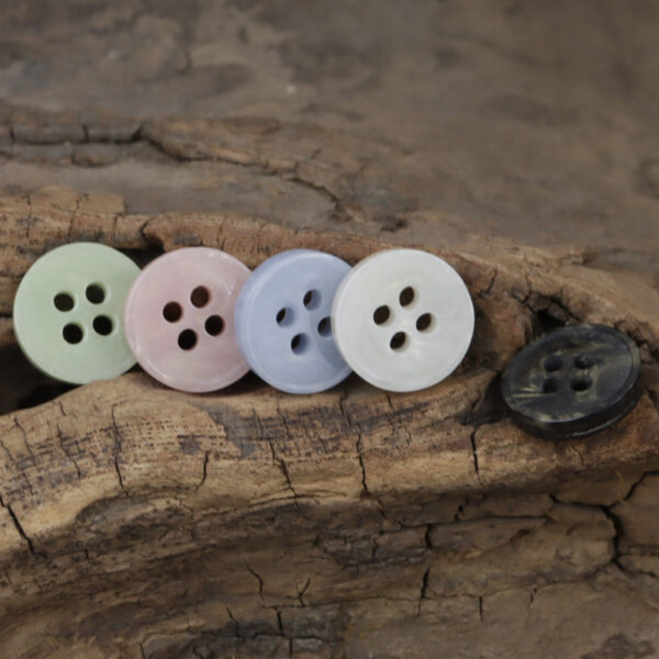 11.5mm Gold-Plated Resin Buttons 4-Hole Fasteners 100 Pack - Lots of Buttons