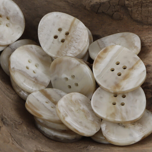 Irregular Light Khaki Wood Grain 4-Hole Resin Buttons 20pcs - Lots of Buttons