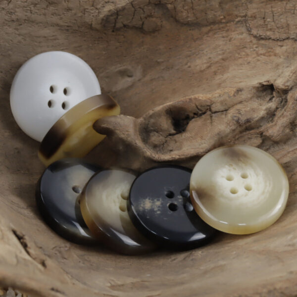 Classic Wide-Edged Resin Buttons Imitating Horn Pattern,50pcs