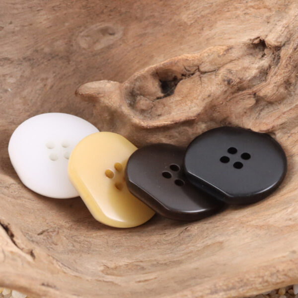 Irregular Four-Hole Resin Buttons for Winter Windbreakers 40pcs - Image 2