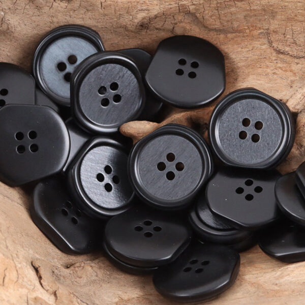 Irregular Four-Hole Resin Buttons for Winter Windbreakers 40pcs - Image 7