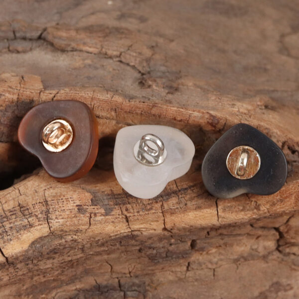 Amber-Colored Heart-Shaped Resin Buttons for Lingerie 20pcs - Image 2