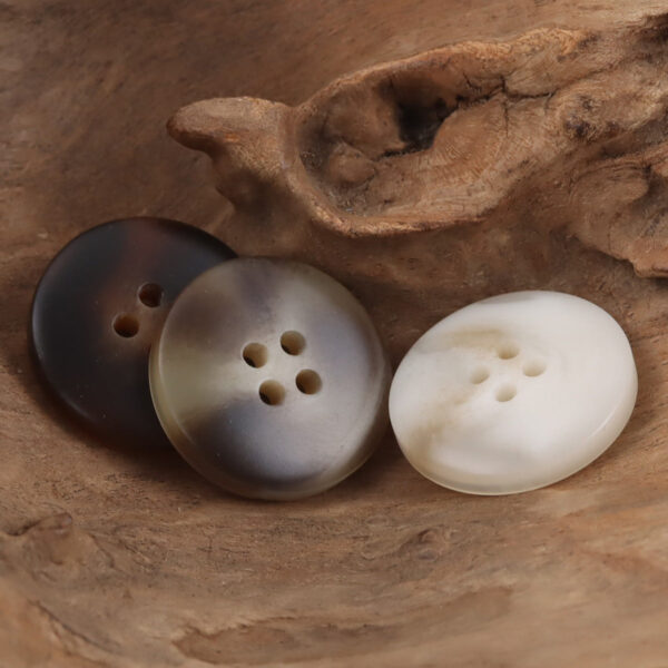 Round 4 Hole Imitation Horn Resin Buttons 20pcs