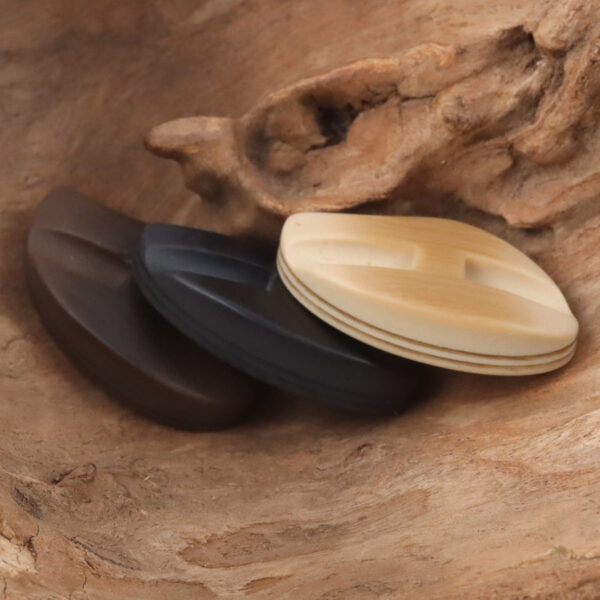 Comma-Shaped Matte Colored Resin Shank Buttons 10pcs - Image 2