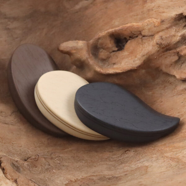 Comma-Shaped Matte Colored Resin Shank Buttons 10pcs - Image 3