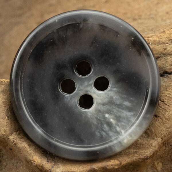 Round 4 Hole Slim Edged Urea Buttons Imitation Fruit Texture 10PCS