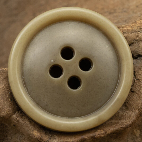 Vintage Cashmere Coat Brown Urea Buttons 30 Pack
