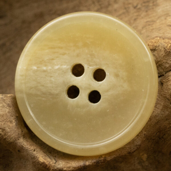 15-25mm Light Yellow Urea Buttons for Linen Casual Pants 30 Pack - Image 4