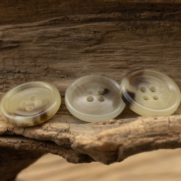 15mm/20mm Khaki Round Four-Hole Eco-Friendly Urea Buttons 18 Pack - Image 3