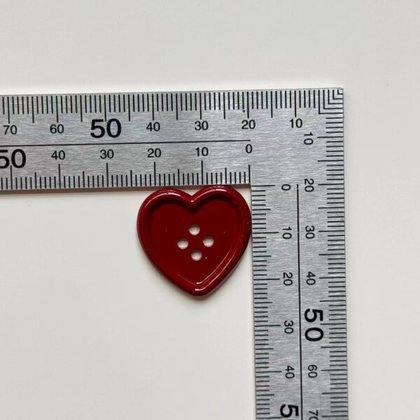 25mm Vintage Burgundy Heart 4-Hole Craft Buttons 40pcs - Image 2