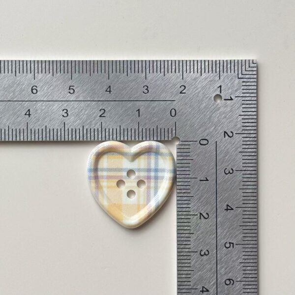 25MM Checkered Love Heart 4-Hole Craft Buttons 66 Pack(11 Colors) - Image 2