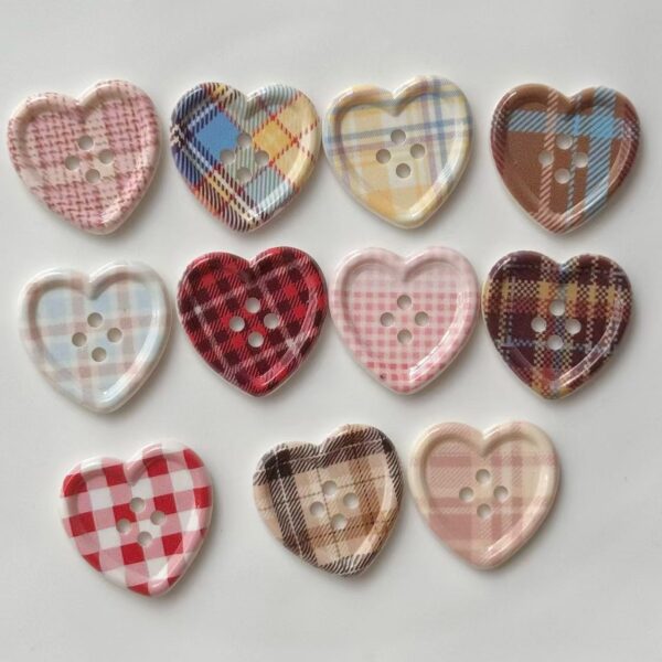 25MM Checkered Love Heart 4-Hole Craft Buttons 66 Pack(11 Colors) - Image 3