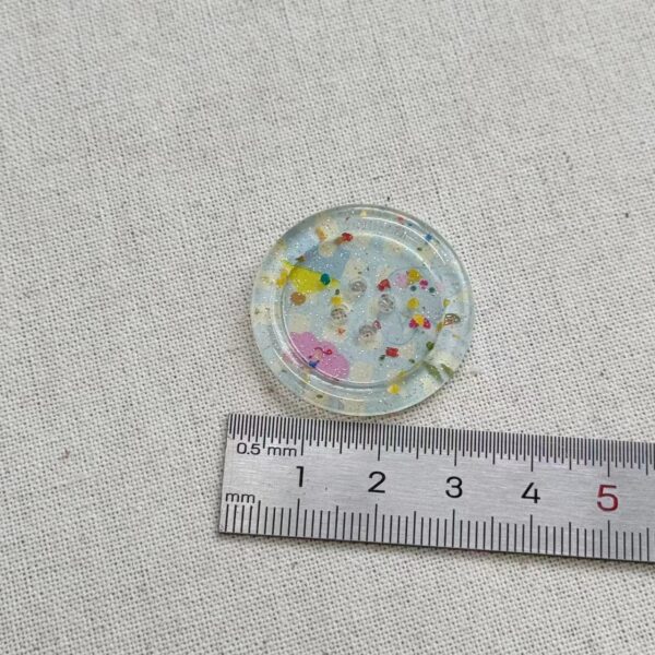 25MM Sparkling Pink Round 4-Hole Resin Buttons 40 Pack - Image 3