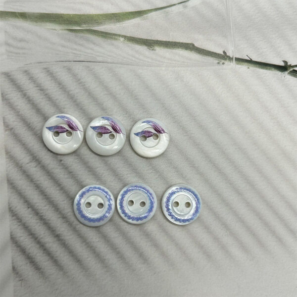 11.5mm Round 2-Hole Bevelled Shell Buttons Blue-Purple Leaves and Blue Ring Pattern 30pcs - Image 2