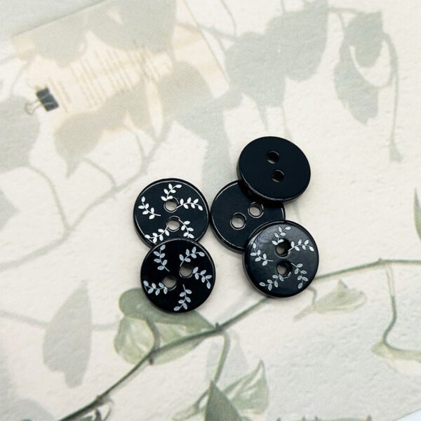 11.5mm Round 2-Hole Vintage Willow Leaf Pattern Black Shell Flat Buttons 40PCS - Image 3