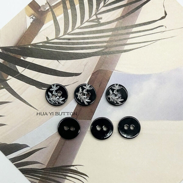 11.5mm Round 2-Hole Black Shell Shirt Buttons with Bamboo Pattern 40pcs - Image 3
