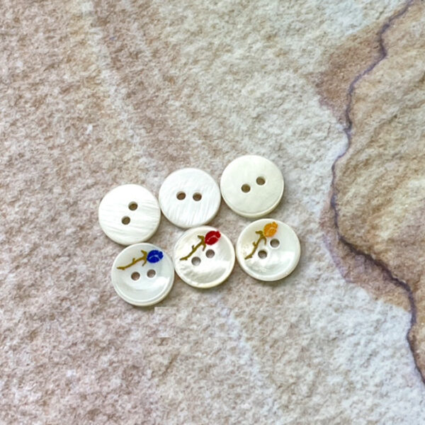 11.5mm 2-Hole Bowl-Shaped Shell Buttons Red Yellow Blue Rose Pattern 36 Pack - Image 2