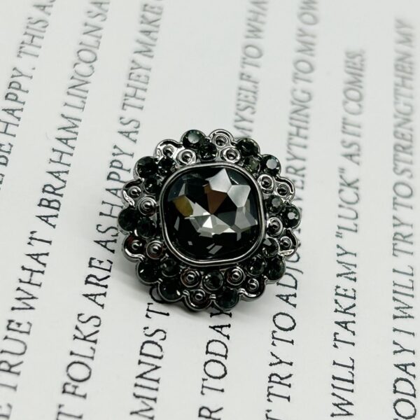 18/21/25mm Gold Silver Gunmetal Diamond Flower-Shaped Plastic Shank Buttons 50pcs - Image 5