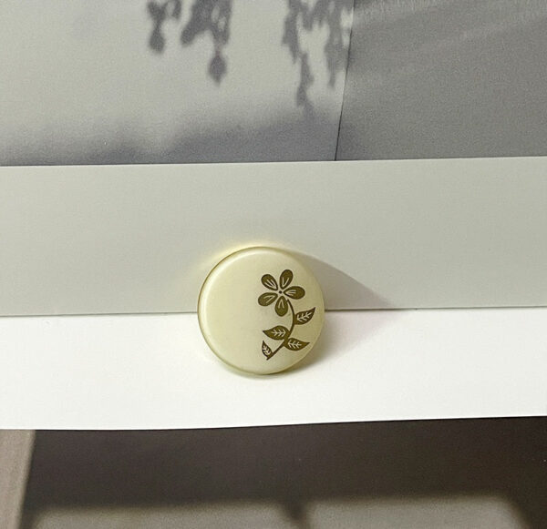 18/23/25mm Round Resin Buttons with Laser Cut Flower Pattern Metal Shanks for Coat 20pcs - Image 5