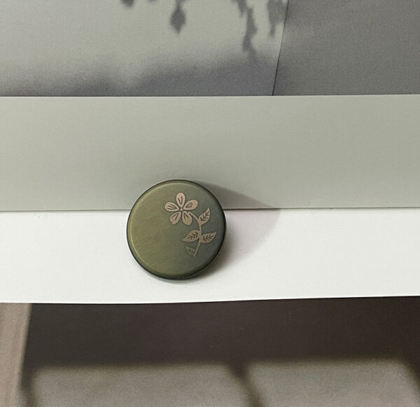 18/23/25mm Round Resin Buttons with Laser Cut Flower Pattern Metal Shanks for Coat 20pcs - Image 6