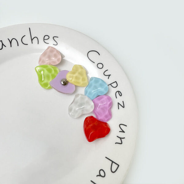 21mm Water-Ripple Textured 3D Heart Resin Buttons with Metal Bases 48 Pack - Image 2