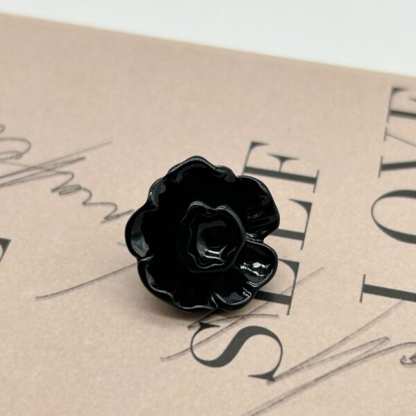 20/25mm Black White 3D Flower Buttons with Metal Shanks for Sweater Coat 50pcs - Image 5