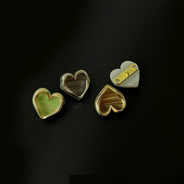 13-25mm Colorful Dual-Tone Heart-Shaped Metal Buttons with Shanks 48 Pack - Image 2