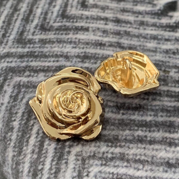 15/18/23mm 3D Vintage Flower Rose Hand Sewing Metal Buttons for Sweaters 50pcs - Image 3