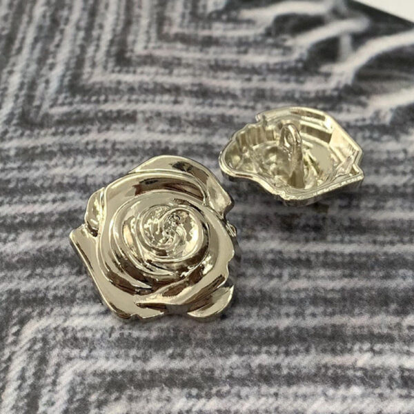 15/18/23mm 3D Vintage Flower Rose Hand Sewing Metal Buttons for Sweaters 50pcs - Image 4