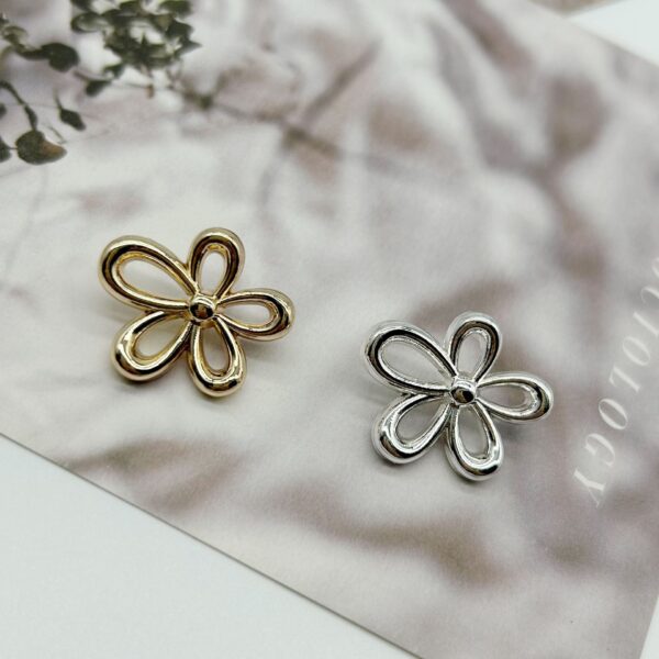 18/23mm Hollow Five-Petal Flower Metal Buttons with Shanks 50pcs - Image 2