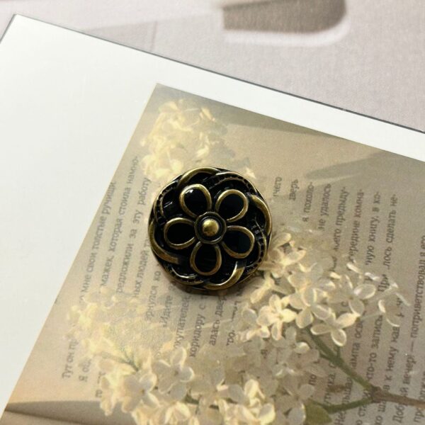 18/20/23mm Vintage Lace Round Flower Enameled Metal Buttons 48 Pack - Image 6