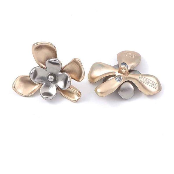 Floral Metal Shank Buttons 30 Pack (3 Colors)