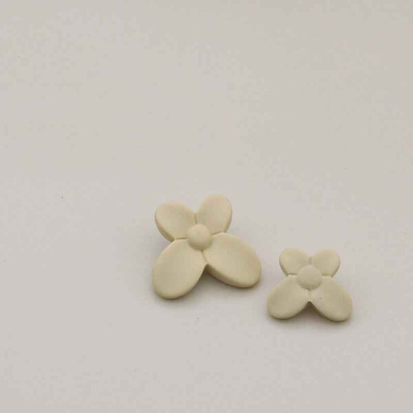 15/18/22/30mm Matte Black Beige Floral Resin Metal Shank Buttons 20pcs