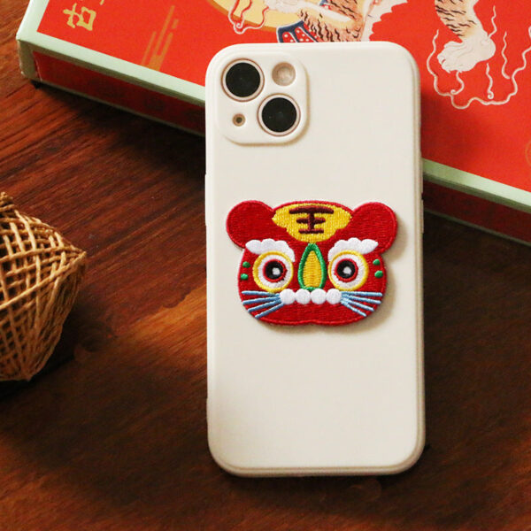 Self-Adhesive Chinese Style‘Five Tigers Greeting’ Embroidered Patches 5pcs - Image 2